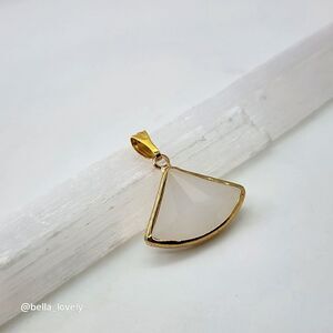 Dainty Wrapped Faceted White Jade Fan-shaped Pendant
